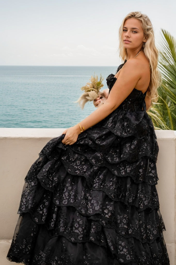 A-Line Strapless Tulle Prom Dress with Appliques lD102201