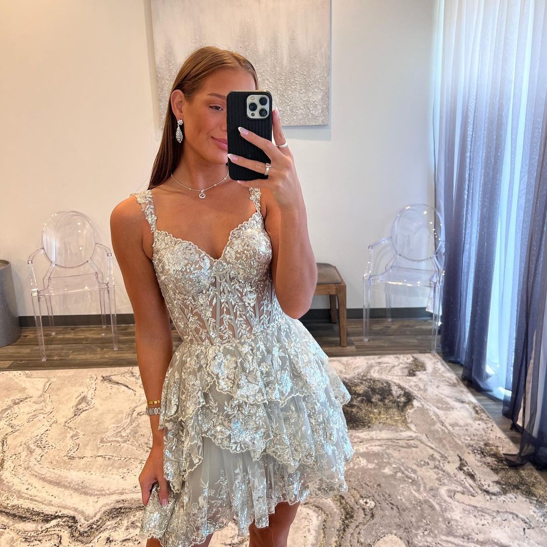 Everly | Sweetheart Neckline A-Line Tiered Short Homecoming Dress