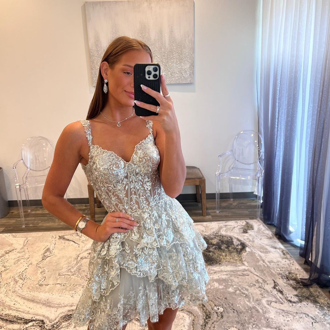 Everly | Sweetheart Neckline A-Line Tiered Short Homecoming Dress
