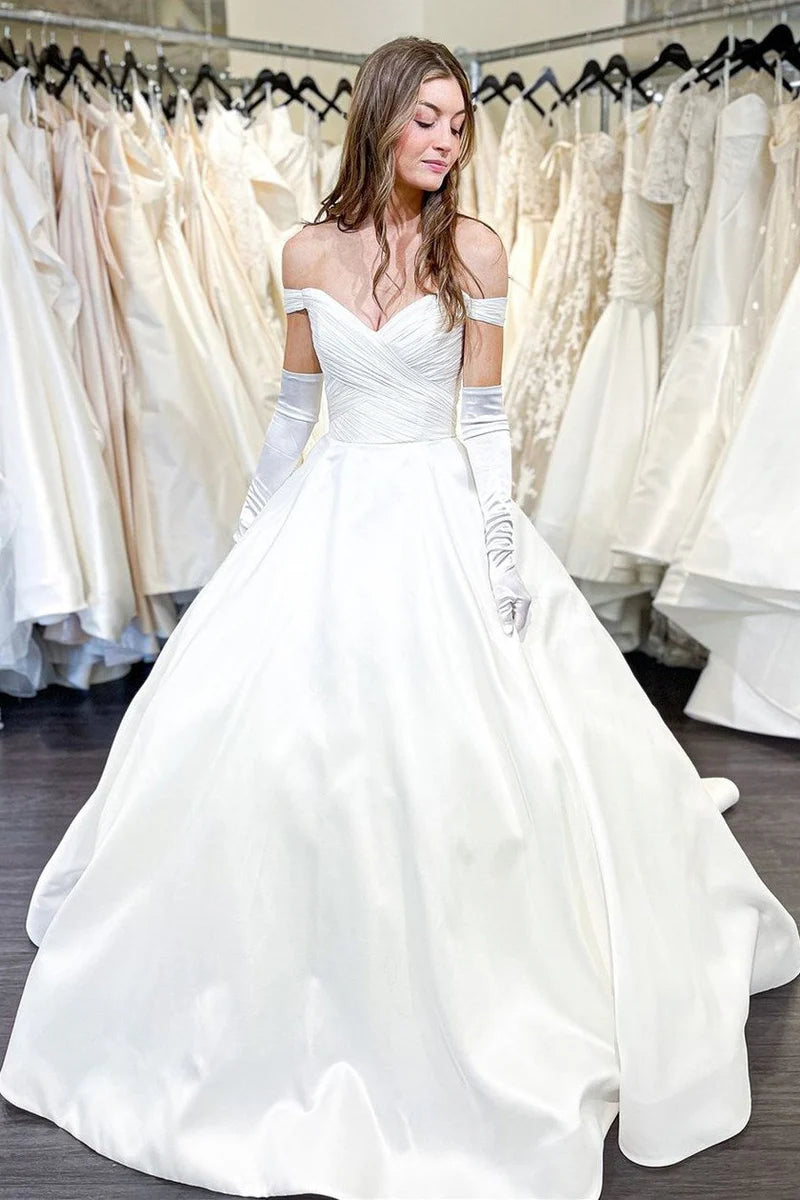 Elegant Vintage Off-the-Shoulder Bridal Ball Gown for a Timeless Wedding Look