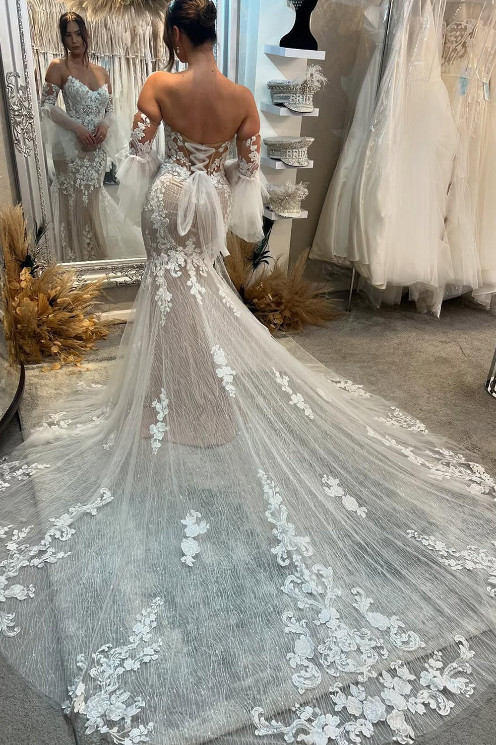 Fairy-Inspired Mermaid Sweetheart Lace Wedding Dress with Appliques