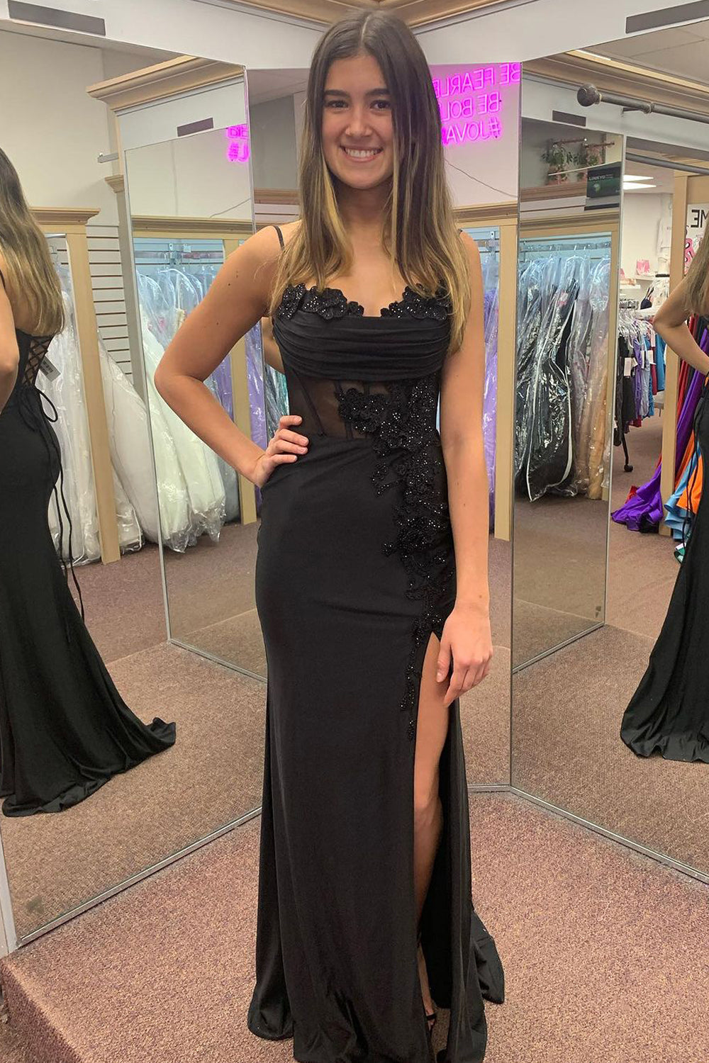 Elegant Mermaid Sweetheart Black Satin Prom Dress with Appliques