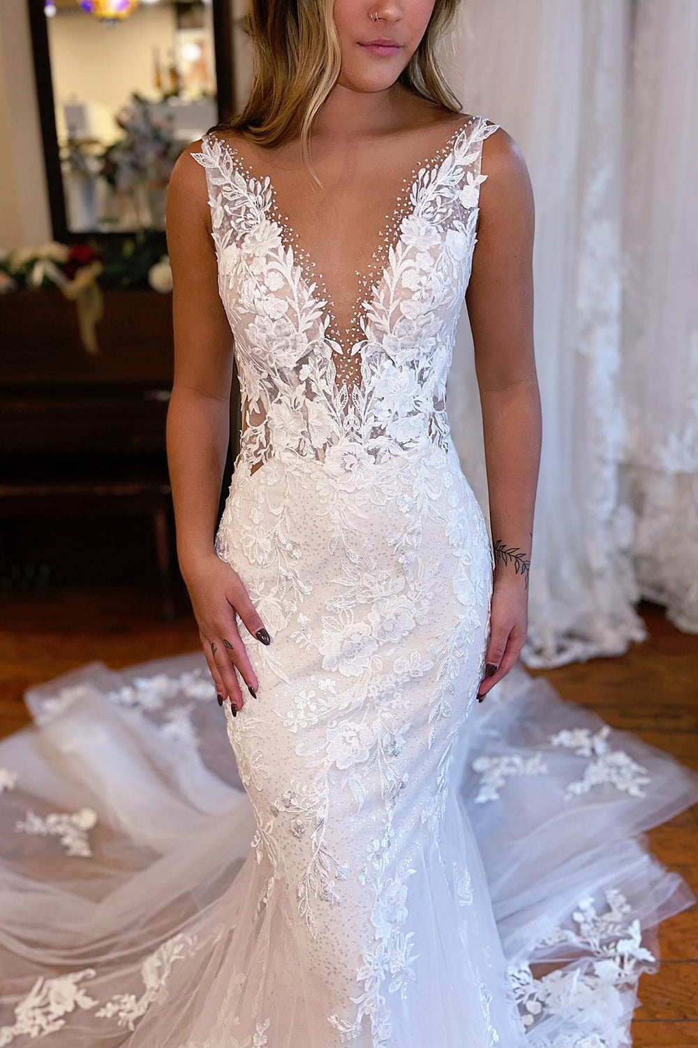 Violeta | White Lace Mermaid Wedding Dress with Deep V-Neckline