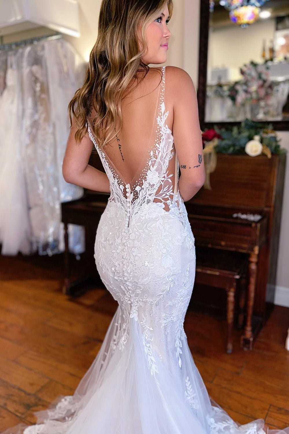 Violeta | White Lace Mermaid Wedding Dress with Deep V-Neckline