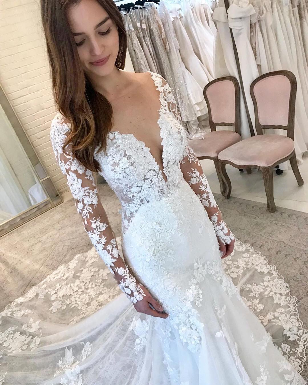 Elegant Mermaid V Neck Lace Wedding Dresses with Appliques LD062803