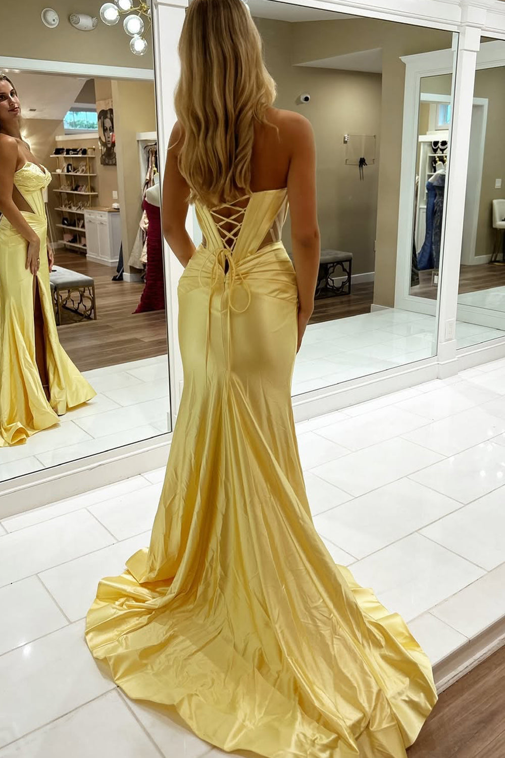 Cute Mermaid Sweetheart Satin Prom Dress with Beading