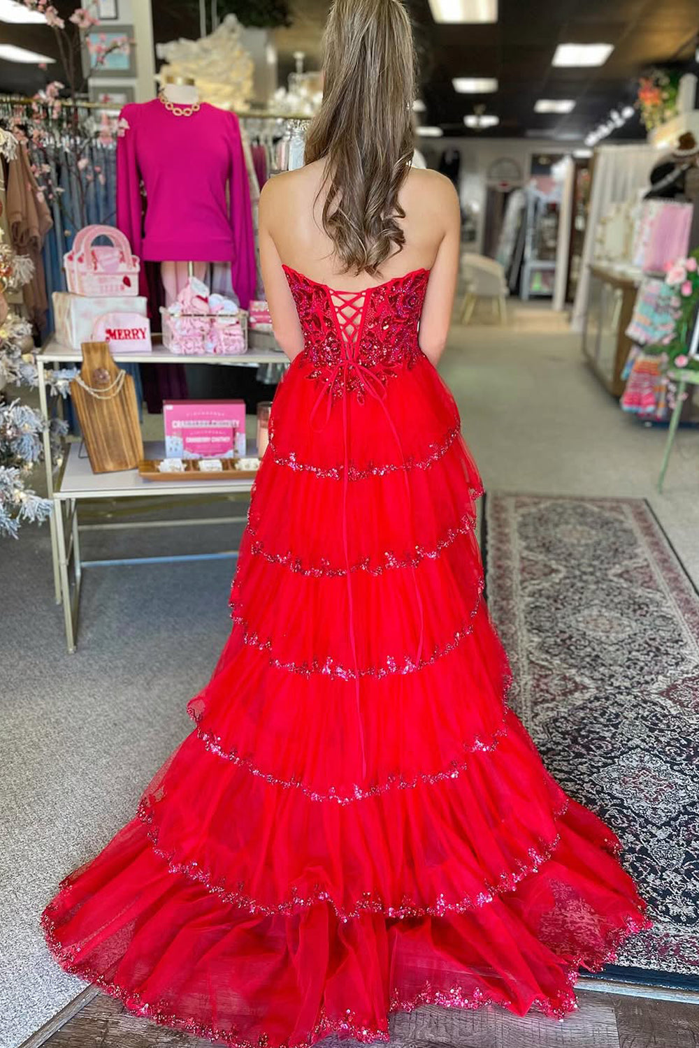 Elegant Red Tulle A-Line Tiered Prom Dress with Scoop Neck and Beading