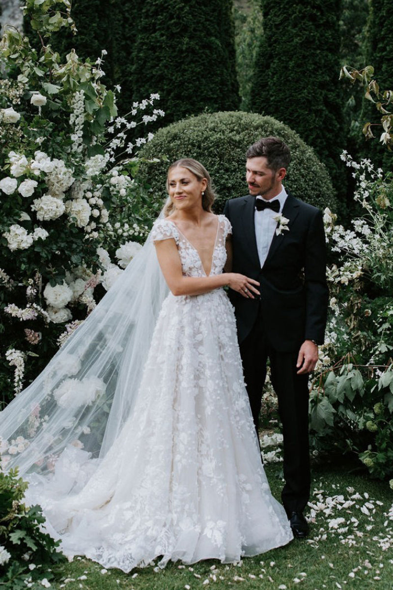 Gorgeous A-Line V Neck Cap Sleeves Tulle Lace Wedding Dress LD070908