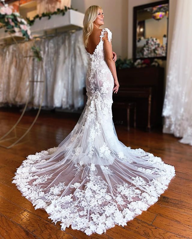 Off-the-Shoulder Lace Mermaid Prom Dress with Slit