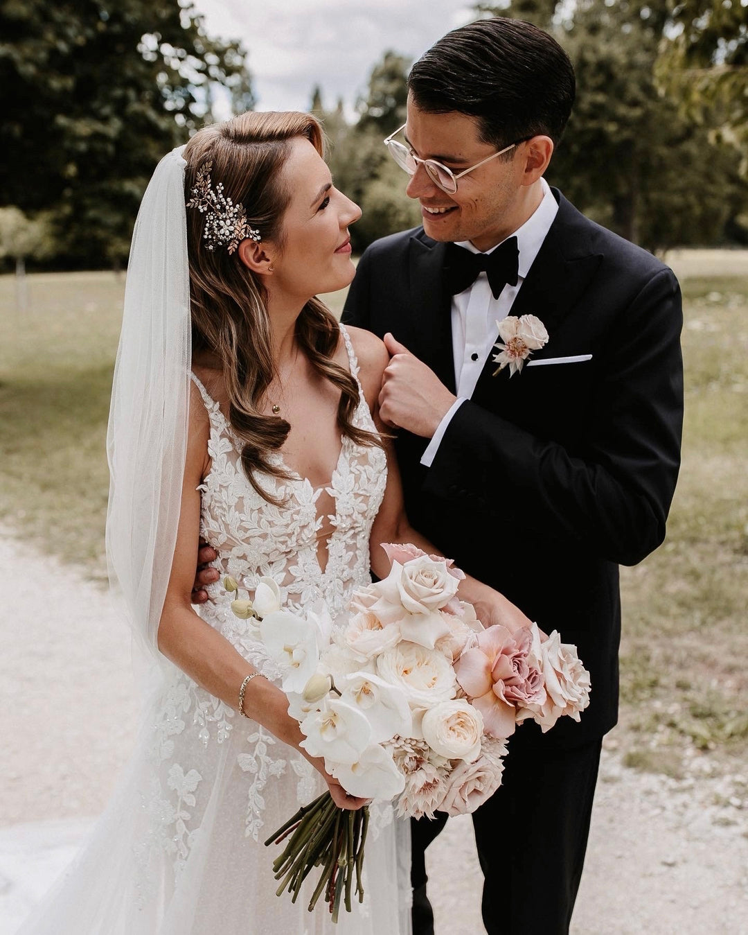 Bohemian A Line V Neck Tulle Wedding Dresses with Appliques LD062809