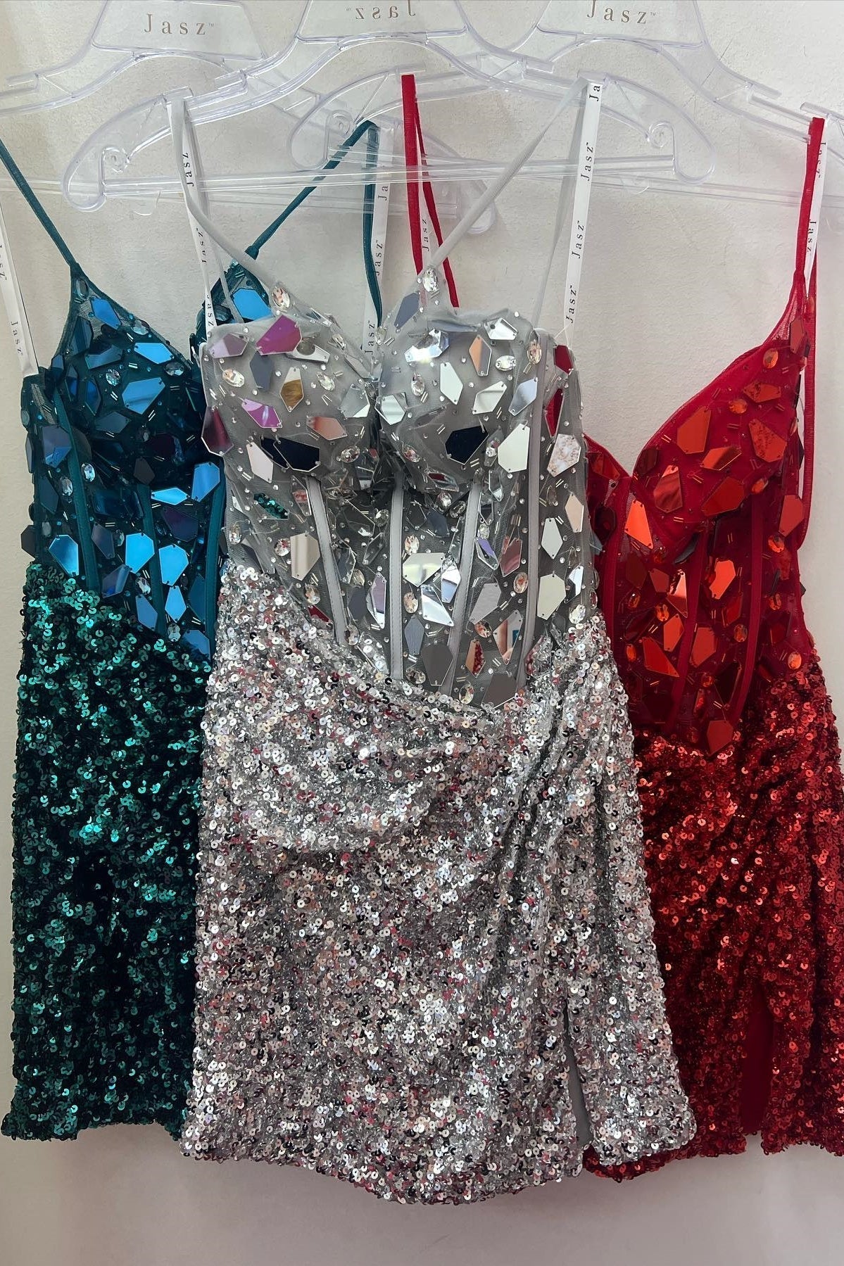 Nelly | Red Halter Sheath Homecoming Dress with Mirror-Cut Sequins and V-Neck
