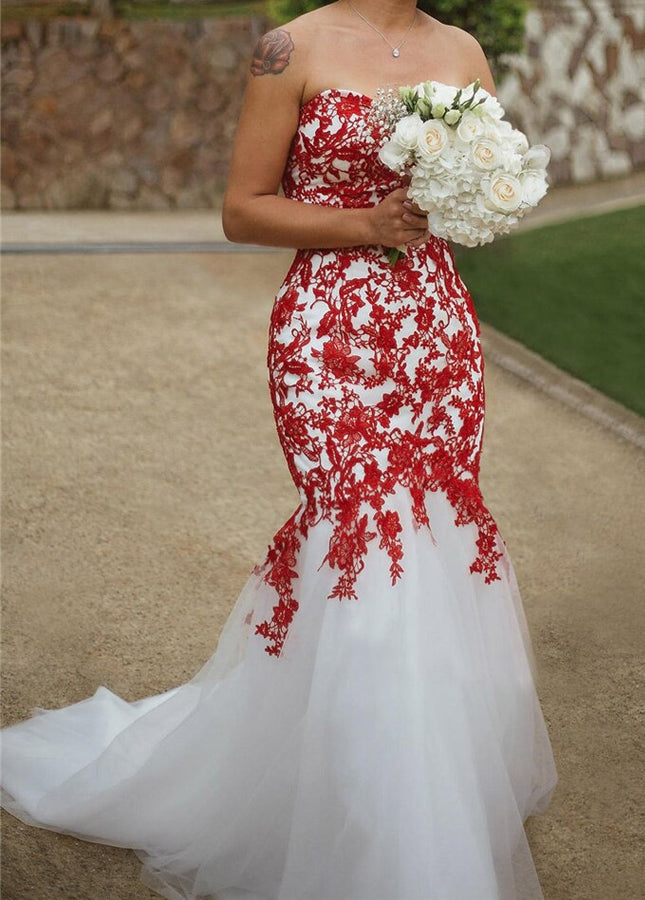 Sweetheart Sleeveless Mermaid Wedding Dress with White-Red Lace Appliques