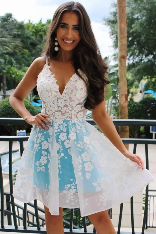 Rosalind | Sky Blue A-Line V-Neck Homecoming Dress with Appliqué Details