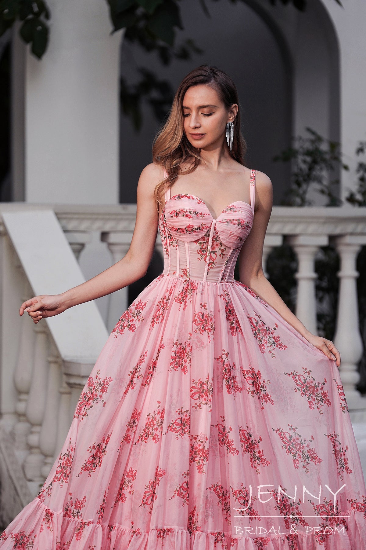 Romantic Flesh Pink A-Line Chiffon Prom Dress with Sweetheart Neck, Tiered Layers, and Slit