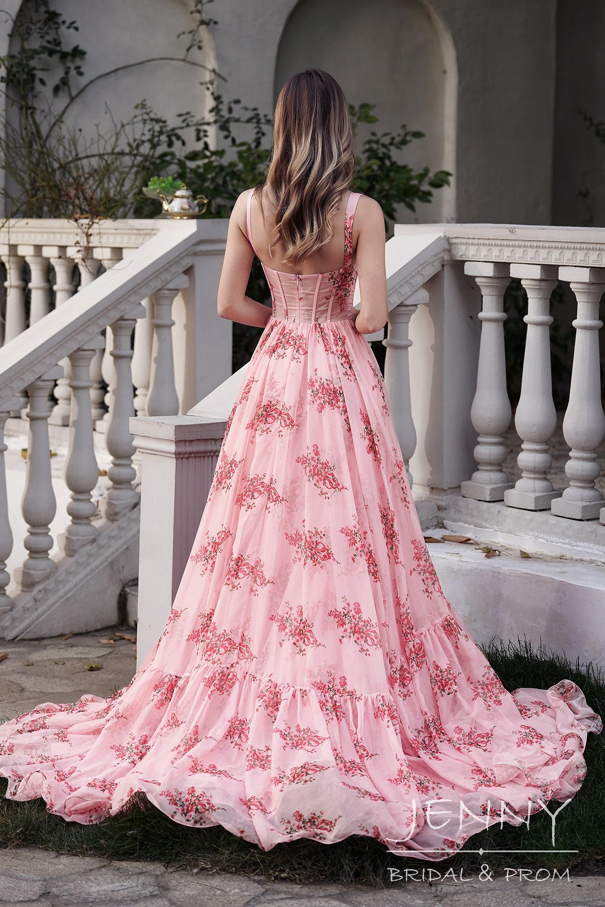 Romantic Flesh Pink A-Line Chiffon Prom Dress with Sweetheart Neck, Tiered Layers, and Slit