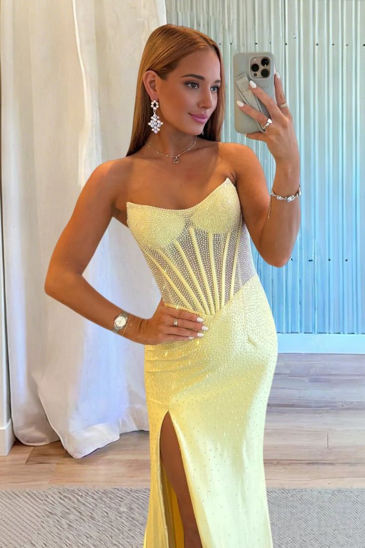 Cute Mermaid Scoop Neck Daffodil Hot Fix Satin Prom Dress with Slit LD25122805
