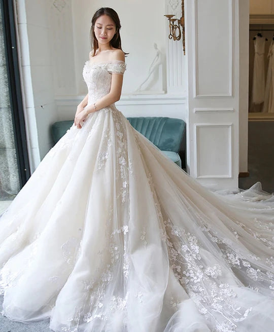 Gorgeous Off-the-Shoulder Lace Wedding Dress with Tulle Vintage Bridal Gown