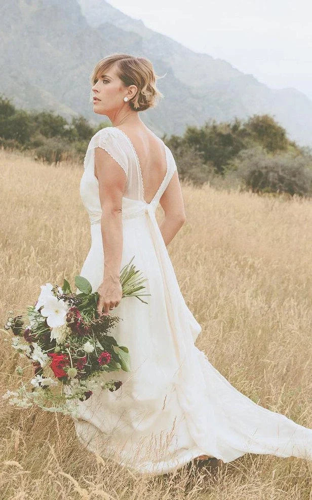 Belle | Dark Ivory Crinkle Wedding Dress with Low Back