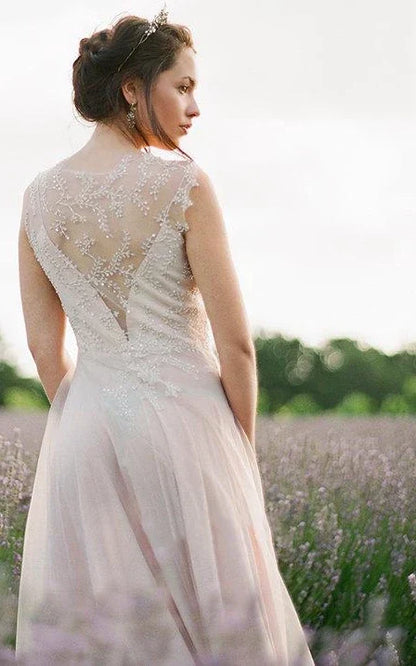 Sleeveless Jewel Neck Long Tulle Wedding Dress with Beading