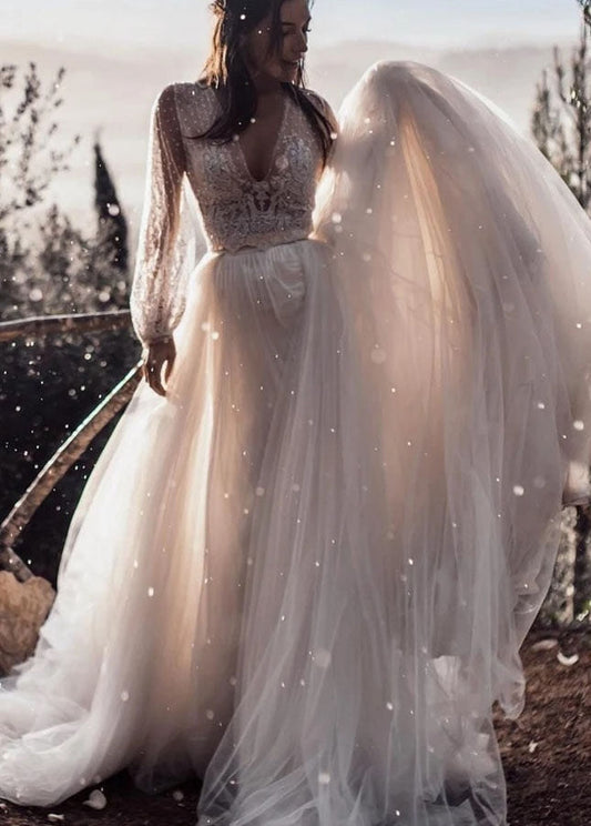 Boho Two-Piece A-Line Tulle Wedding Dress with V-Neck and Full Sleeves